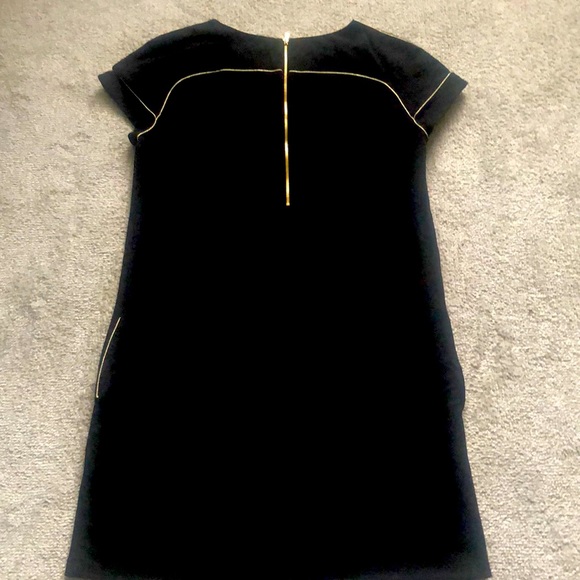 Dress - Picture 4 of 4